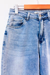 Jeans bleu pâle jambe étroite à taille haute seconde main - Moon Girl- La Penderie du Paradis