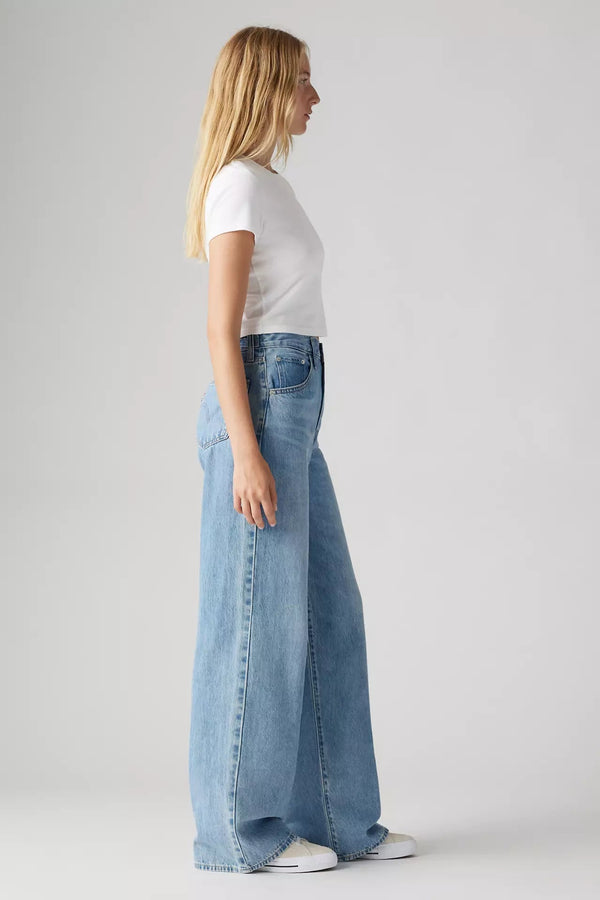 Jeans très ample bleu pâle à taille haute* seconde main - Levi's- La Penderie du Paradis