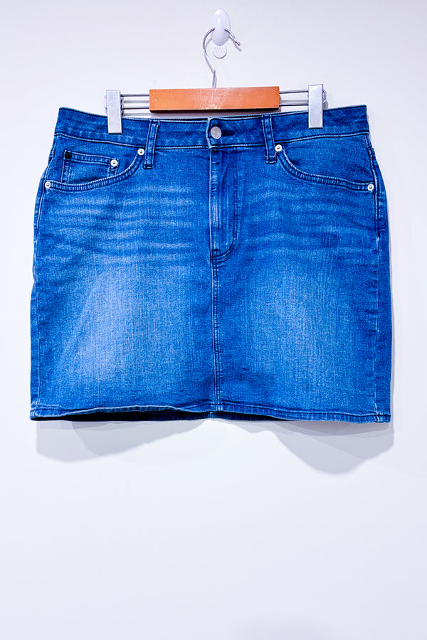 Jupe en jeans bleu pâle (l)-Calvin Klein-La Penderie du Paradis 🕊