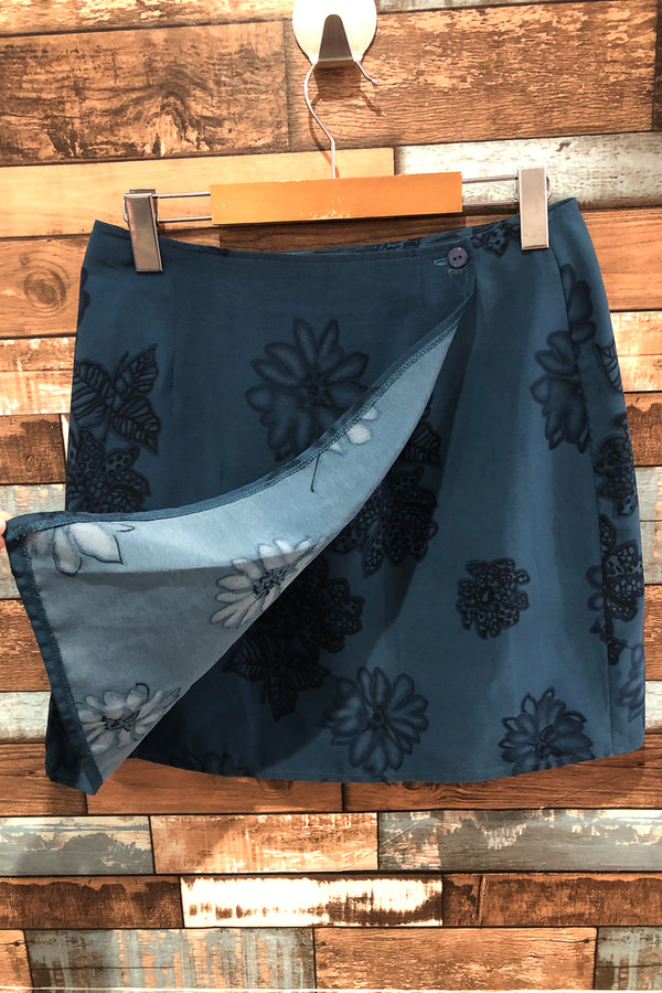 Jupe portefeuille bleue fleurie (m) seconde main Daniel Hechter