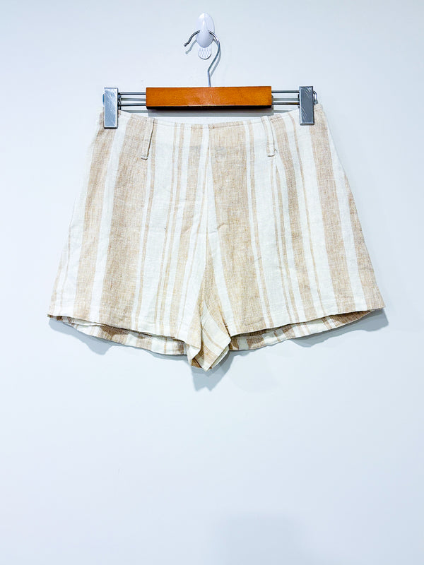 Jupe-short rayée beige avec boutons (xs) - Forever21 - La Penderie du Paradis 🕊