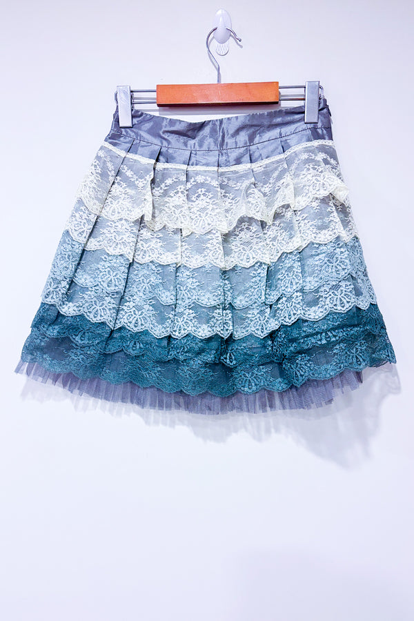 Jupe grise avec froufrou en dentelle (s)-Forever21-La Penderie du Paradis 🕊