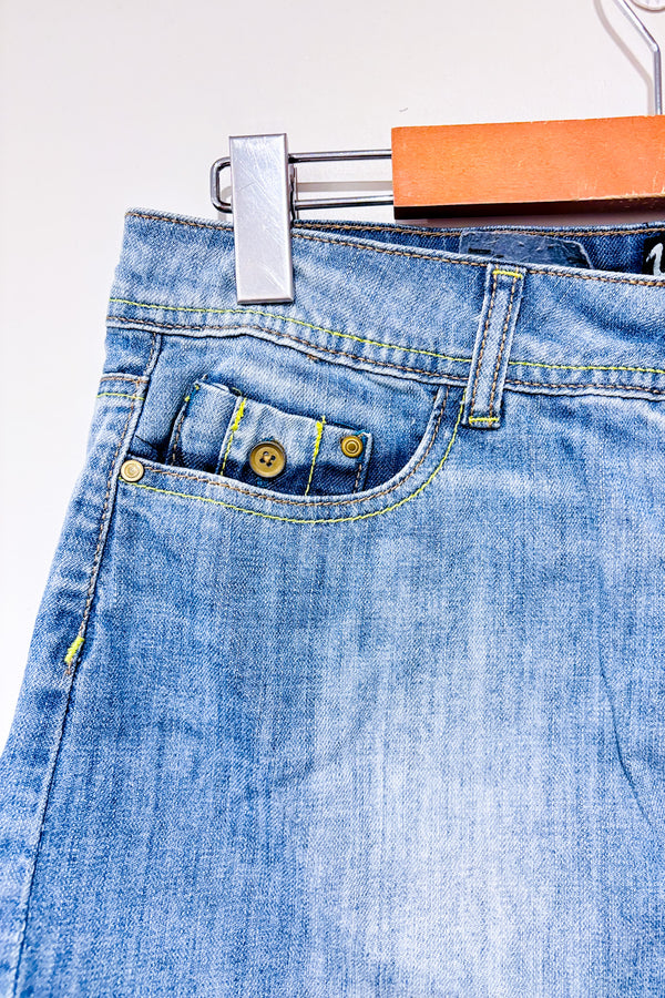 Mini jupe bleu pâle en jeans (m)-Yes! Miss-La Penderie du Paradis 🕊