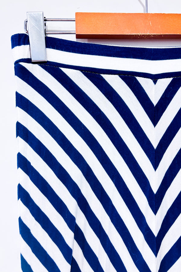 Jupe maxi marine et bleue motif chevron seconde main - Simons- La Penderie du Paradis