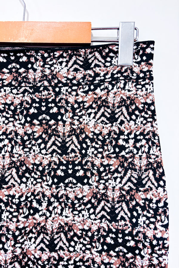 Jupe droite noire et brune avec motifs ajustée à taille haute* seconde main - BCBGMaxazria- La Penderie du Paradis