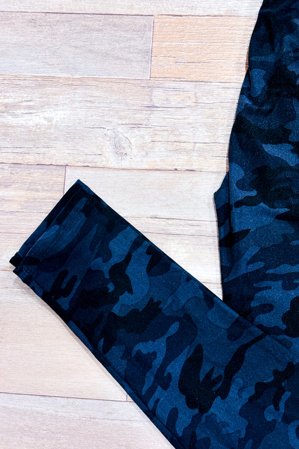 Legging gris et noir motif camouflage (xs/s)-Just Cozy-La Penderie du Paradis 🕊