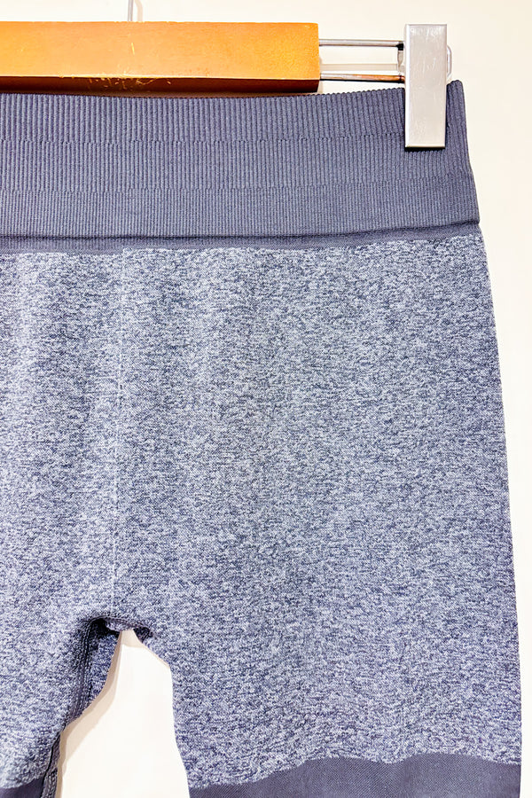 Legging gris rayé (m)-Autres-La Penderie du Paradis 🕊