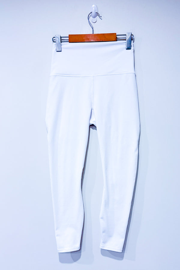 Legging blanc Define PowerHold 7/8 à taille haute seconde main - Fabletics- La Penderie du Paradis