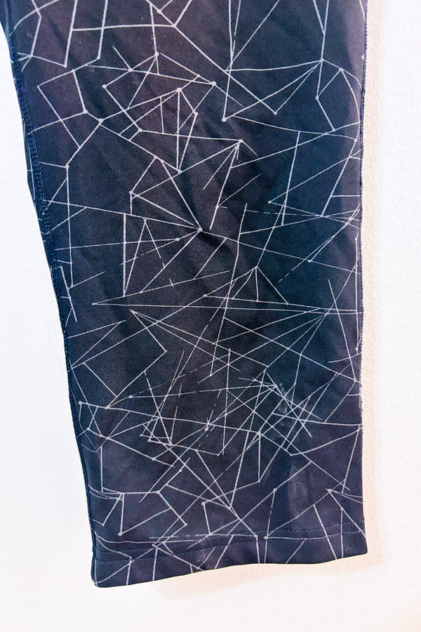 Legging sport 3/4 noir à motifs géométriques* seconde main - Eddie Bauer- La Penderie du Paradis