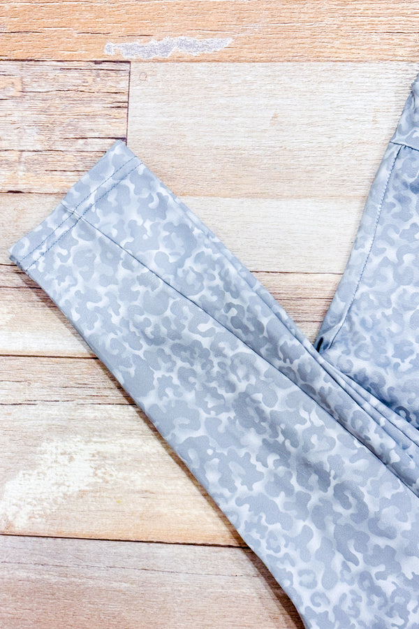 Legging gris motif cheetah (s)-ECHT Apparel-La Penderie du Paradis 🕊