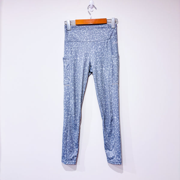 Legging gris motif cheetah (s)-ECHT Apparel-La Penderie du Paradis 🕊