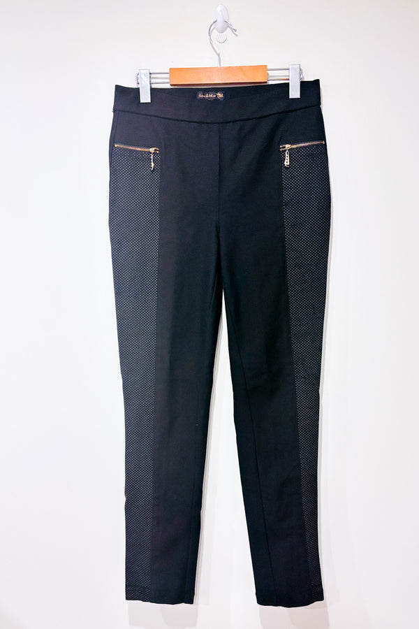 Pantalon extensible noir avec motifs sur les côtés (l)-Jane & John-La Penderie du Paradis 🕊