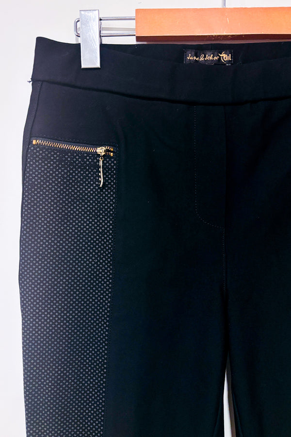 Pantalon extensible noir avec motifs sur les côtés (l)-Jane & John-La Penderie du Paradis 🕊
