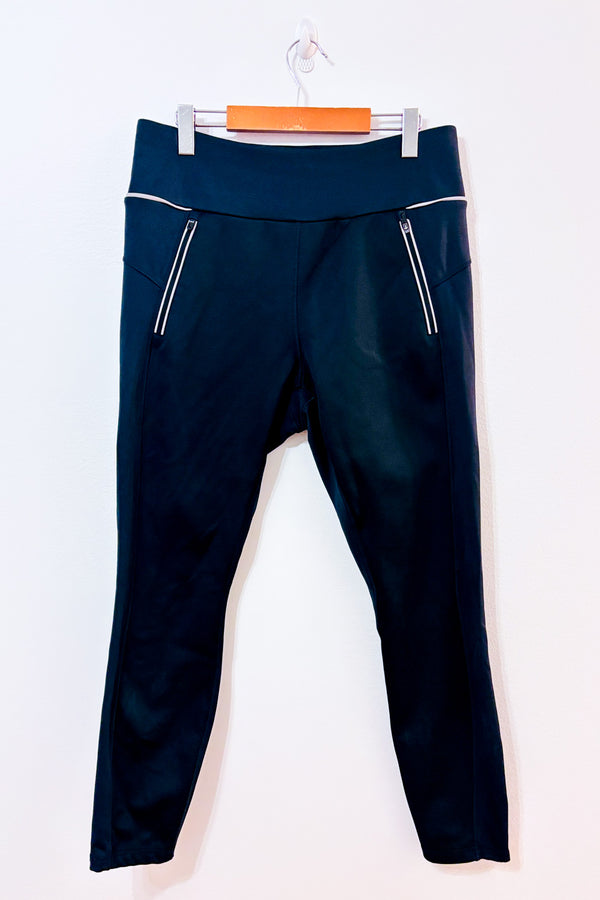 Pantalon noir à jambe étroite doublé en polar seconde main - Lolë- La Penderie du Paradis