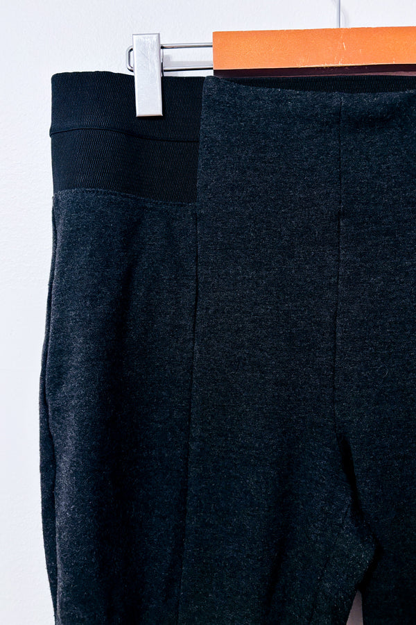 Pantalon gris charbon extensible à bande élastique seconde main - Claire France- La Penderie du Paradis