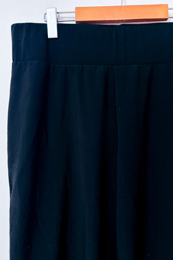 Pantalon extensible noir à jambes droites seconde main - Bali- La Penderie du Paradis