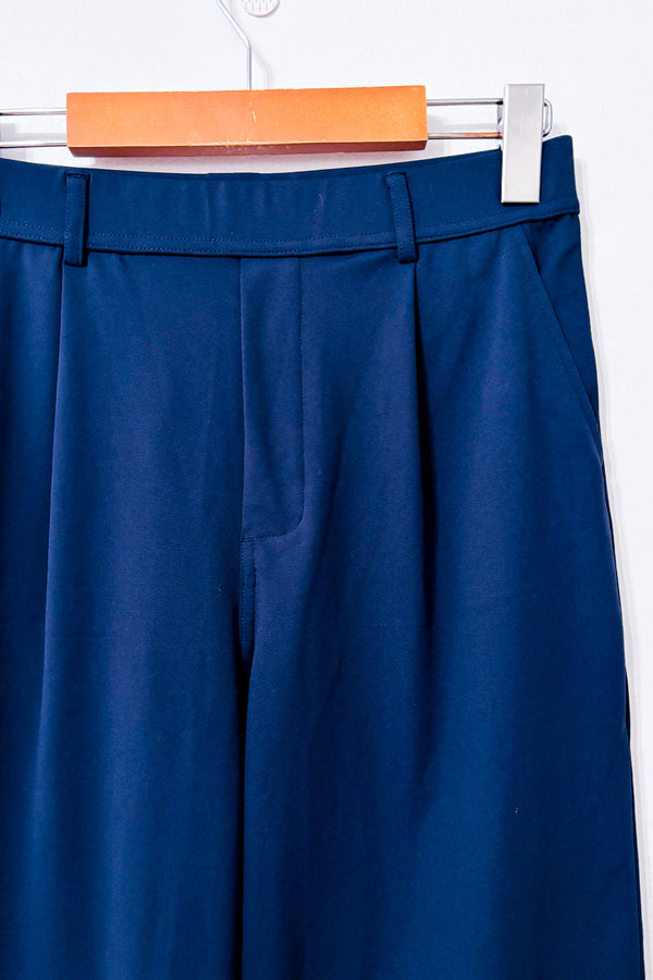 Pantalon marine droit à taille haute et plis* seconde main - Halara- La Penderie du Paradis