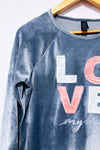 Chandail de pyjama gris en velours ''love my bed'' seconde main - George- La Penderie du Paradis