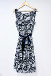 Robe blanche et bleue fleurie en dentelle (xl) -- La Penderie du Paradis ?