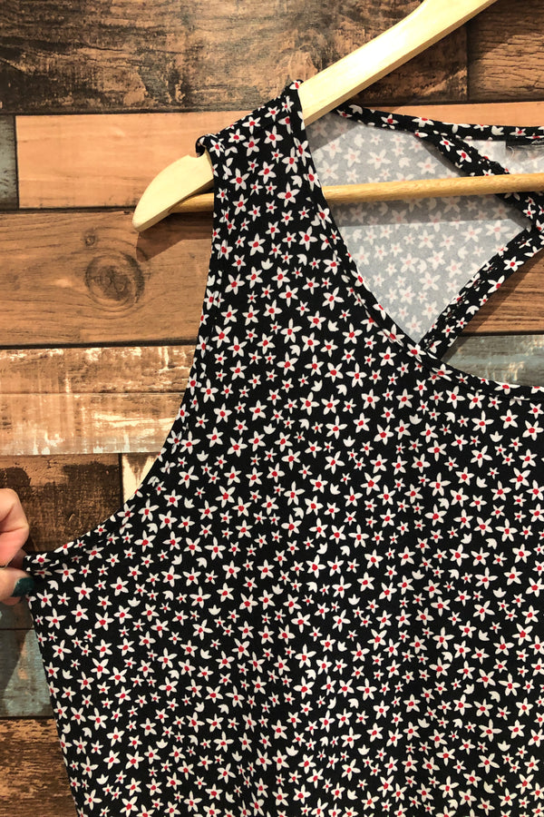 Robe d'été noire fleurie (xl) seconde main Autres