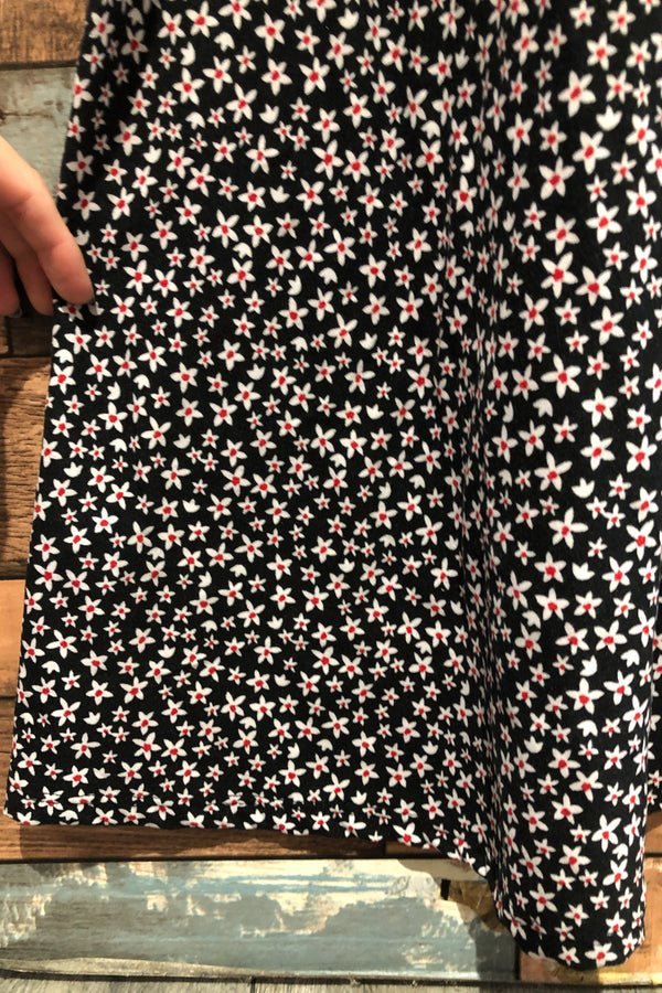 Robe d'été noire fleurie (xl) seconde main Autres