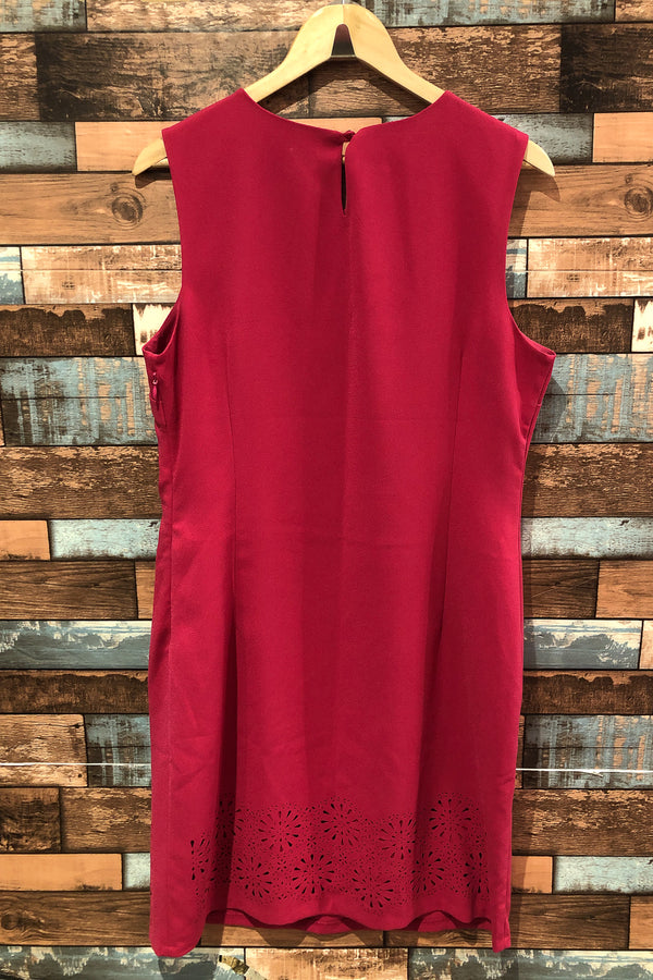Robe framboise avec dentelle au bas (l) seconde main Banana Republic