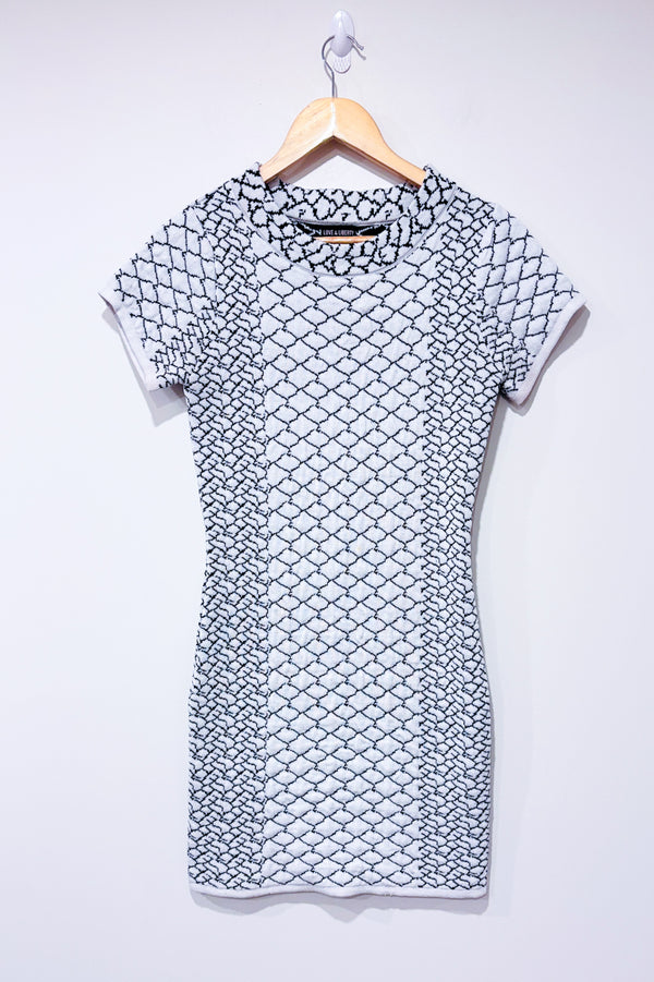 Robe gris pâle et noire en tricot (s)-Love & Liberty-La Penderie du Paradis 🕊