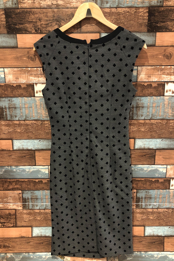Robe grise motifs carreaux en velours (s) seconde main Le Château
