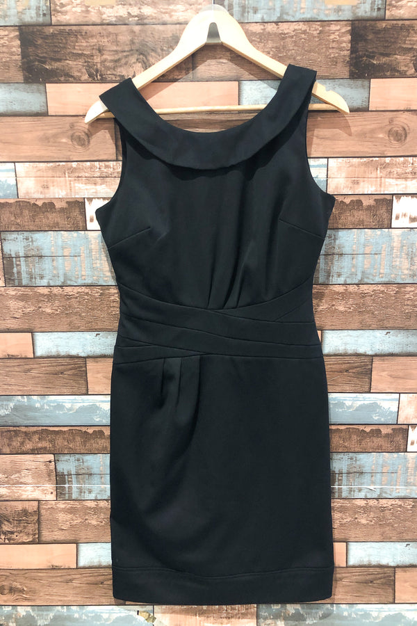 Robe noire avec collet (s) seconde main RW&CO