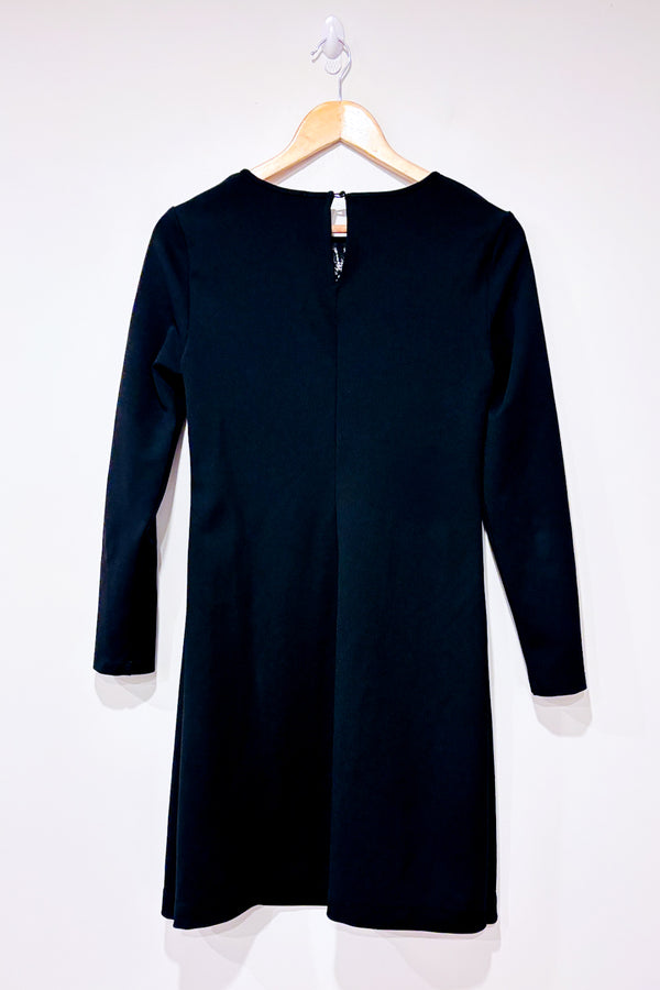 Robe noire avec dentelle au collet (s)-Joe Fresh-La Penderie du Paradis 🕊