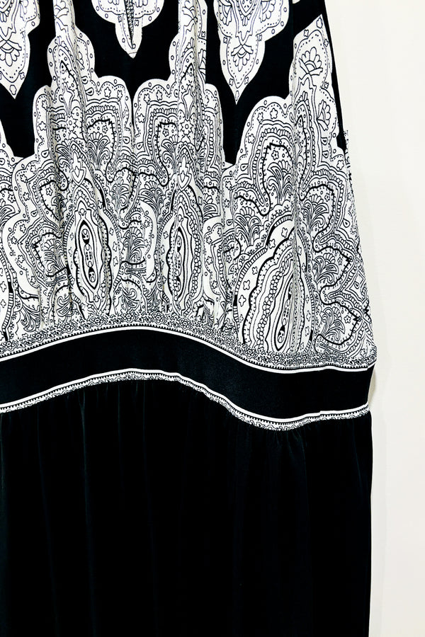 Robe noire et blanche haut licou (l/xl) -- La Penderie du Paradis ?