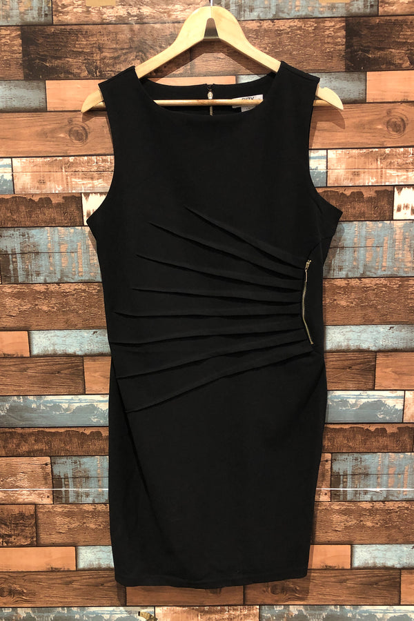 Robe noire sans manche (l) seconde main Suzy Shier