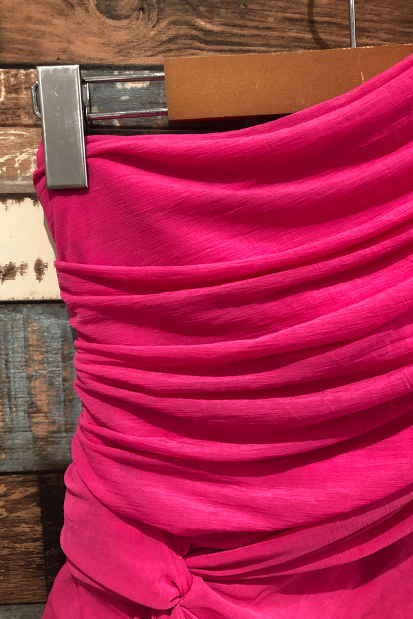 Robe rose une manche (m) seconde main Le Château