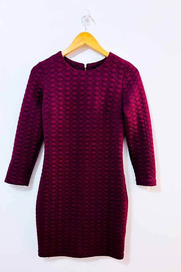 Robe ajustée prune gaufrée à manches 3/4 seconde main - Dynamite- La Penderie du Paradis