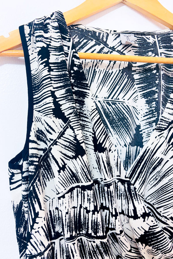 Robe portefeuille fluide noire et blanche à motif feuilles* seconde main - Tristan- La Penderie du Paradis