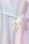 Robe portefeuille blanche à manches volantes* seconde main - DKNY- La Penderie du Paradis