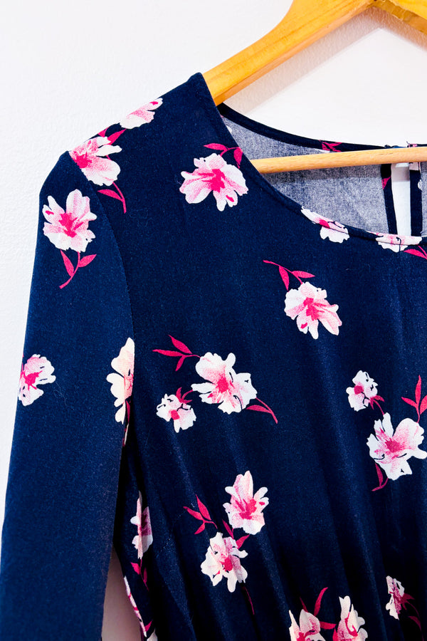 Robe marine fleurie seconde main - Tag- La Penderie du Paradis