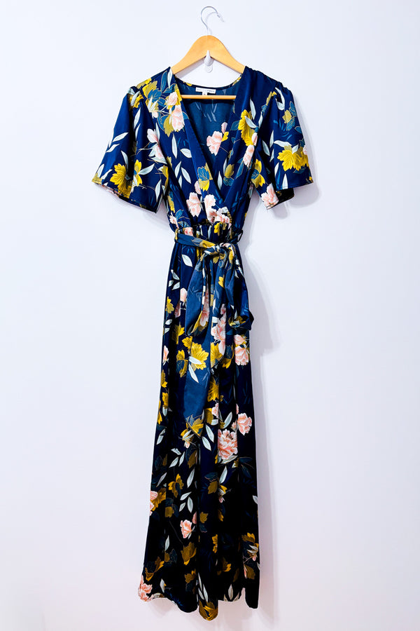 Robe maxi marine fleurie à taille ceinturée* seconde main - Baltic Born- La Penderie du Paradis