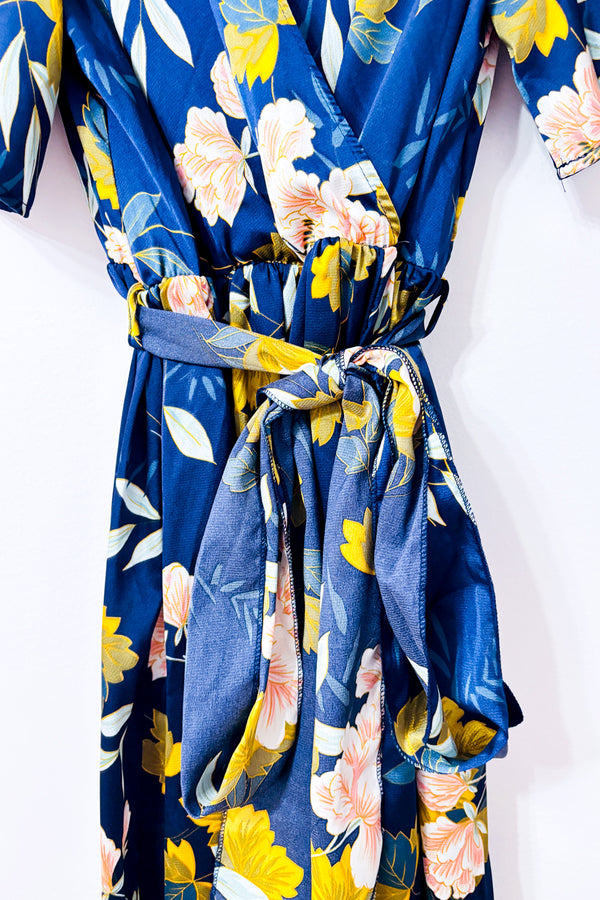 Robe maxi marine fleurie à taille ceinturée* seconde main - Baltic Born- La Penderie du Paradis