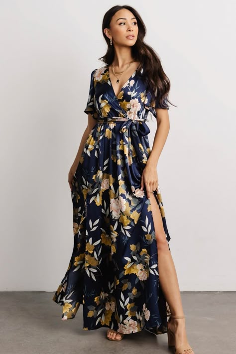 Robe maxi marine fleurie à taille ceinturée* seconde main - Baltic Born- La Penderie du Paradis