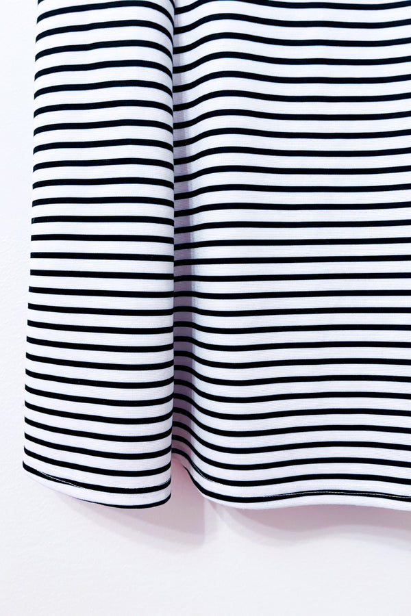 Robe blanche et noire rayée* seconde main - Only- La Penderie du Paradis