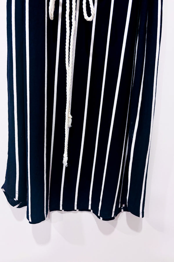 Robe marine et blanche rayée (m)-Reitmans-La Penderie du Paradis 🕊
