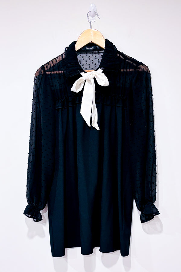 Robe noire avec manches transparentes texturĂ©es (s)-Zara-La Penderie du Paradis đ