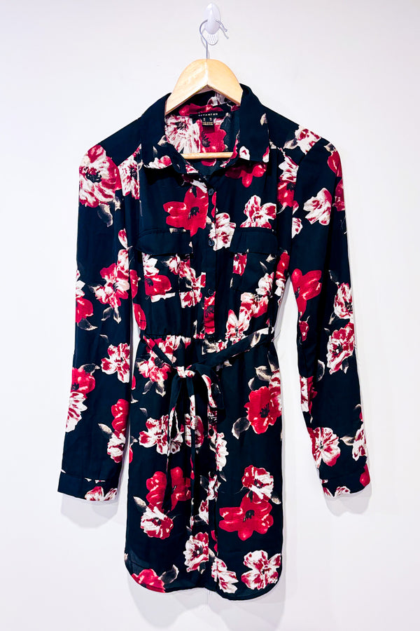 Robe noire fleurie (m)-Revamped-La Penderie du Paradis 🕊