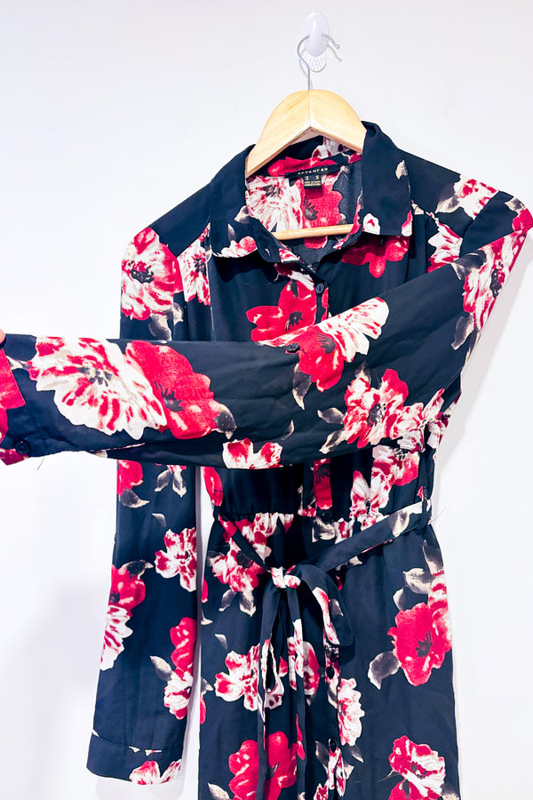 Robe noire fleurie (m)-Revamped-La Penderie du Paradis 🕊