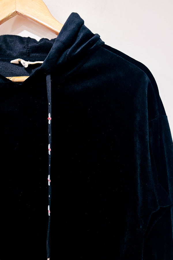 Robe noire en velours avec capuchon (m)-Be-you-ti-ful-La Penderie du Paradis 🕊