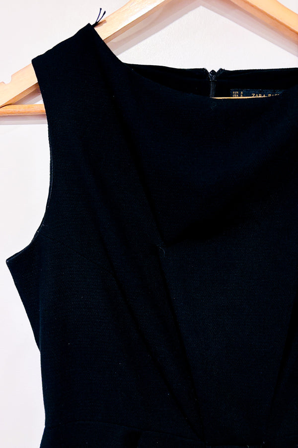 Robe noire sans manche (s)-Zara-La Penderie du Paradis đ