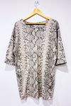 Robe beige et grise motif serpent (l) seconde main - Wi & Co- La Penderie du Paradis