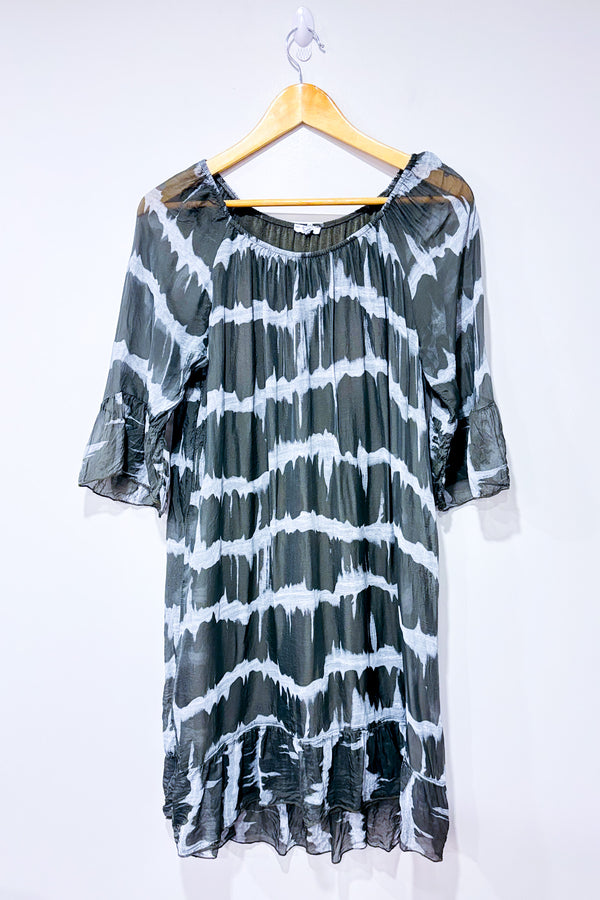 Robe kaki et grise rayée en soie (m) seconde main - Rosemarine- La Penderie du Paradis