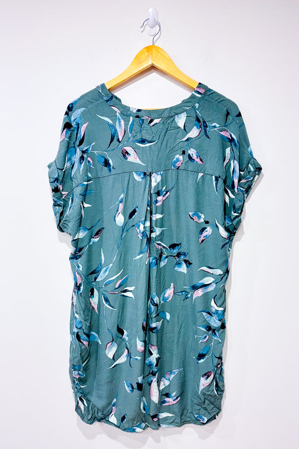 Robe verte avec feuillage seconde main - Reitmans- La Penderie du Paradis